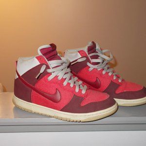 Nike Dunk High Hyper Red team red grey 317982 612 Sz:9.5 Rare 100% Authentic